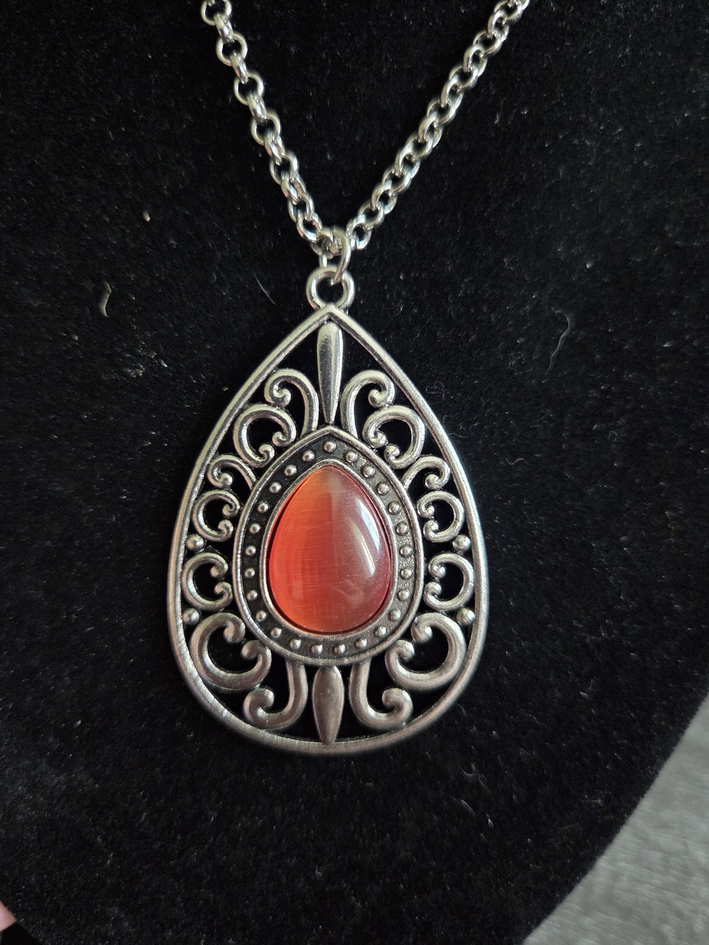 paparazzi Silver-Tone Filigree Teardrop Necklace with Red Cabochon